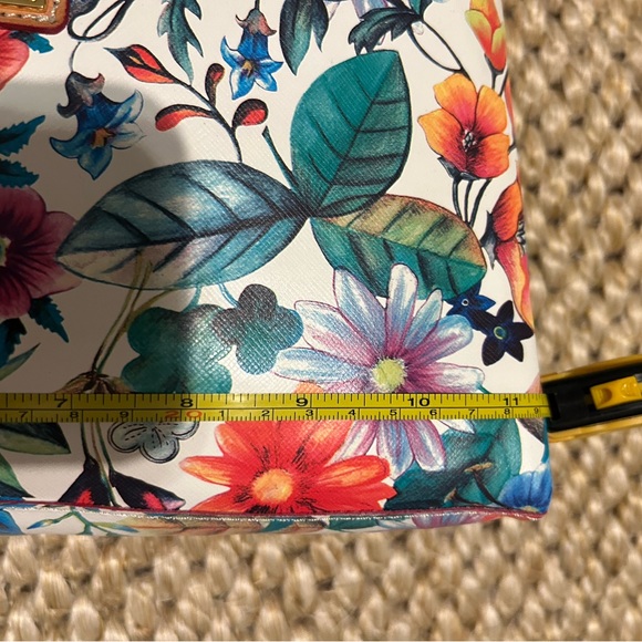 NWT Cavalcanti White Floral Purse - Picture 13 of 14